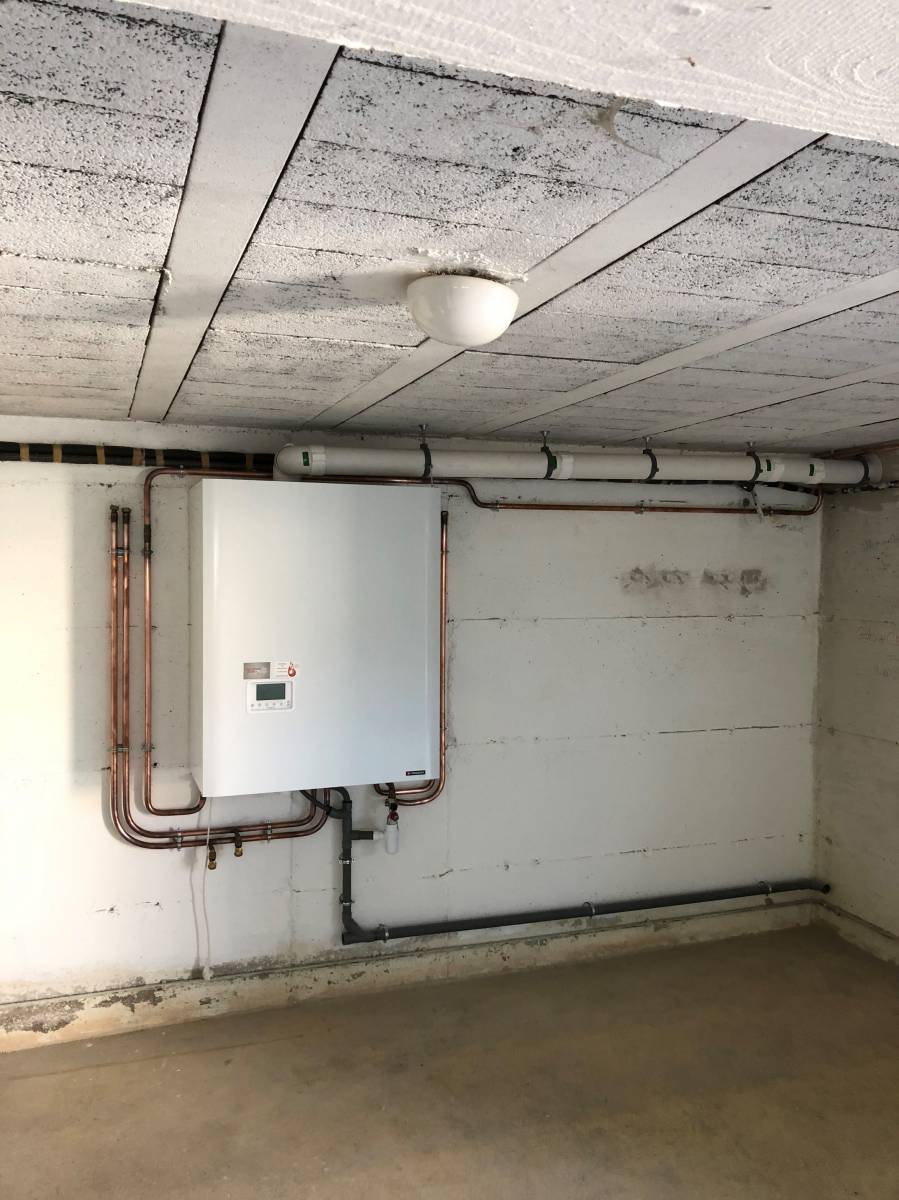 Installation d'une chaudière gaz à condensation FRISQUET ...
