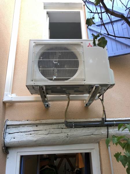 Installation d'une climatisation mono-split sur la commune de CHASSELAY (69380)